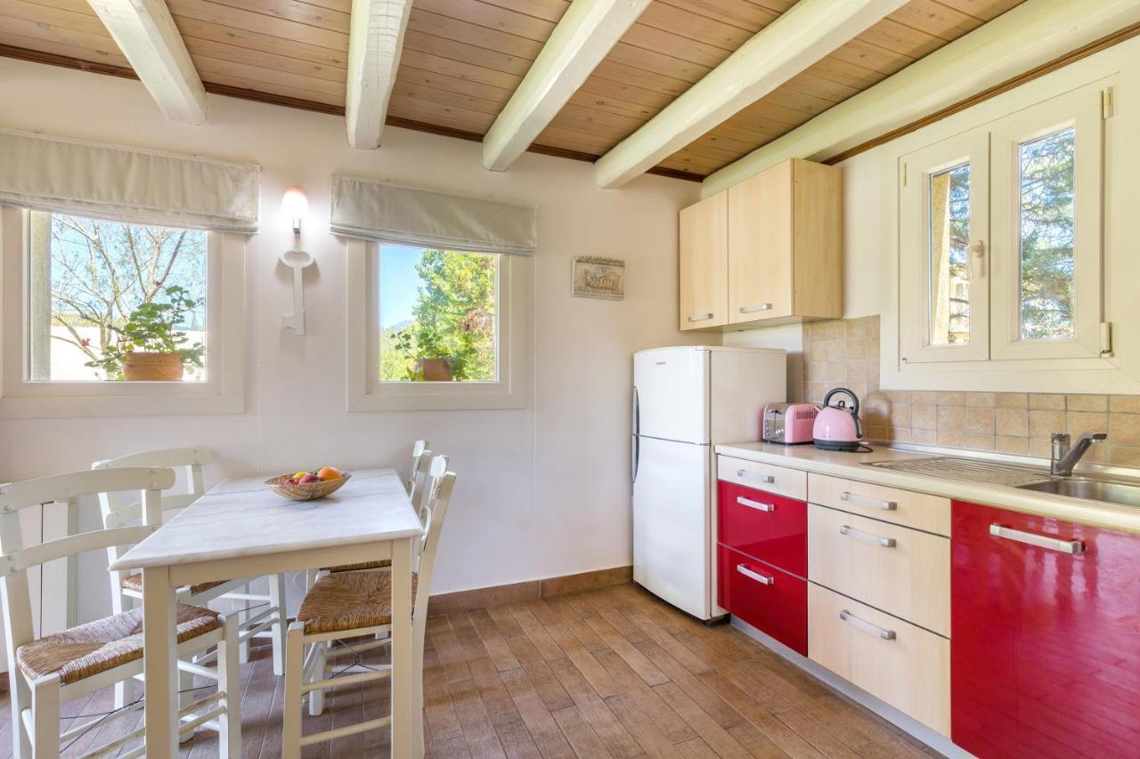 Petrinos Cottage Δαφνίλα Εξωτερικό φωτογραφία