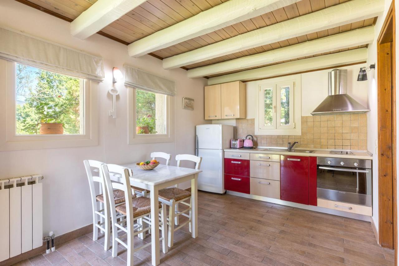 Petrinos Cottage Δαφνίλα Εξωτερικό φωτογραφία