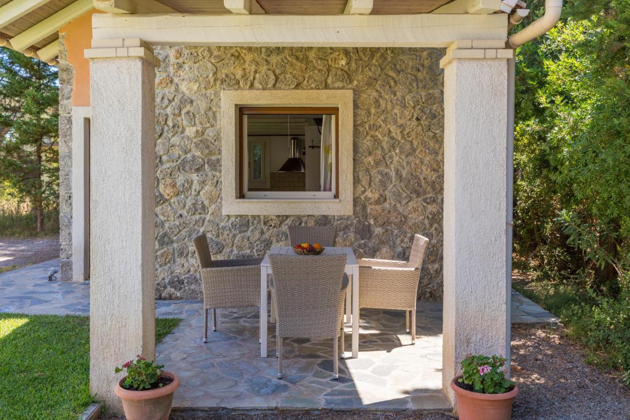 Petrinos Cottage Δαφνίλα Εξωτερικό φωτογραφία